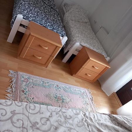 Hotel Tri Sesira Ljubovija Esterno foto