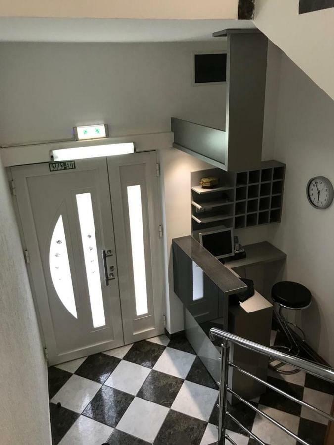 Hotel Tri Sesira Ljubovija Esterno foto