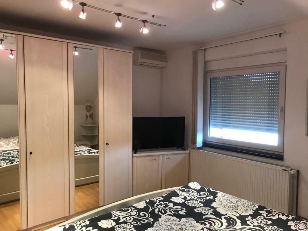 Hotel Tri Sesira Ljubovija Esterno foto