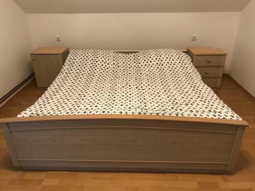 Hotel Tri Sesira Ljubovija Esterno foto